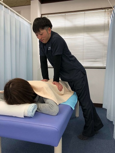 よう整骨院　施術